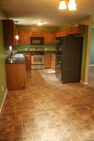 138 Leigh Anna Cir, Lafayette, TN 37083