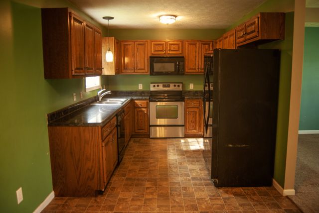 138 Leigh Anna Cir, Lafayette, TN 37083