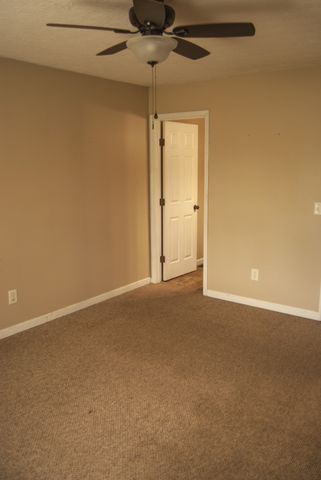 138 Leigh Anna Cir, Lafayette, TN 37083
