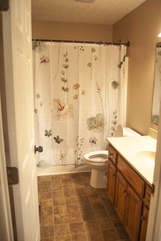 138 Leigh Anna Cir, Lafayette, TN 37083