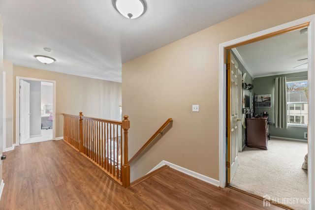 5 Sutton Place, Helmetta, NJ 08828