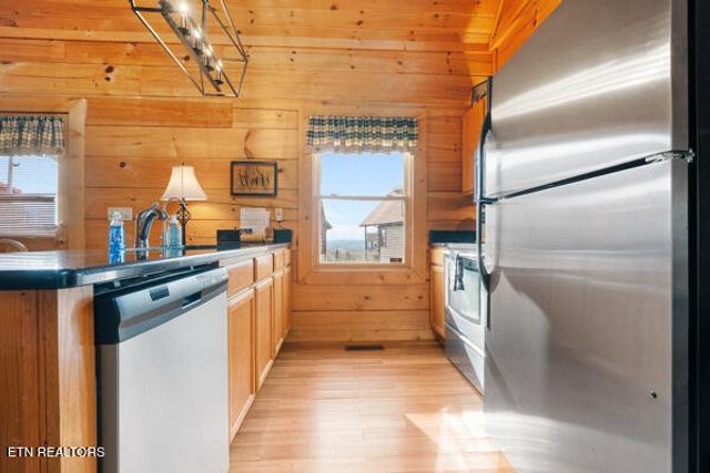 940 Buck Way, Sevierville, TN 37876