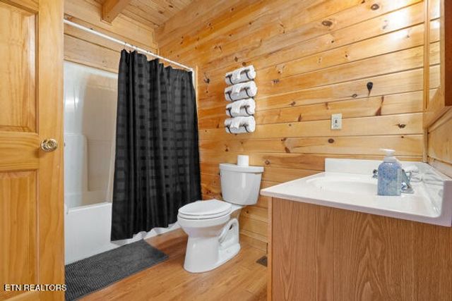 940 Buck Way, Sevierville, TN 37876