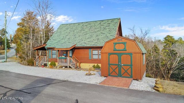 940 Buck Way, Sevierville, TN 37876