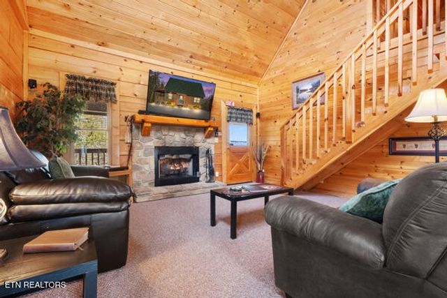 940 Buck Way, Sevierville, TN 37876