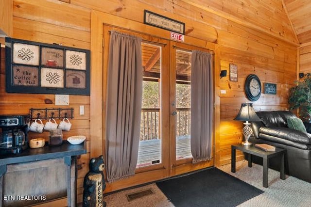 940 Buck Way, Sevierville, TN 37876