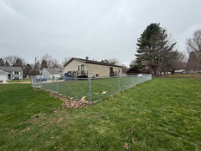 460 E Ellsworth Street, Bellevue Village, MI 49021