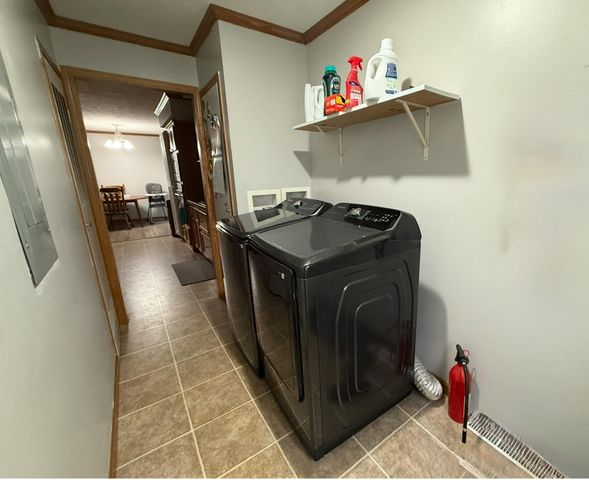 460 E Ellsworth Street, Bellevue Village, MI 49021