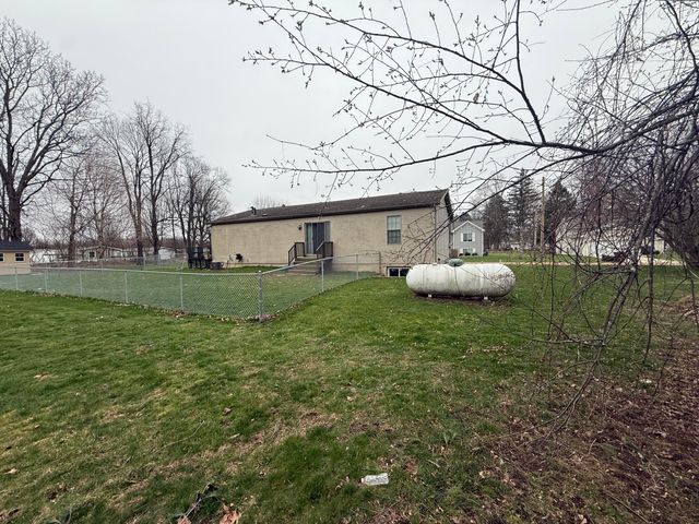 460 E Ellsworth Street, Bellevue Village, MI 49021