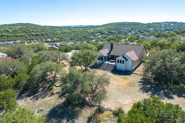 702 E Summit DR, Spicewood, TX 78669