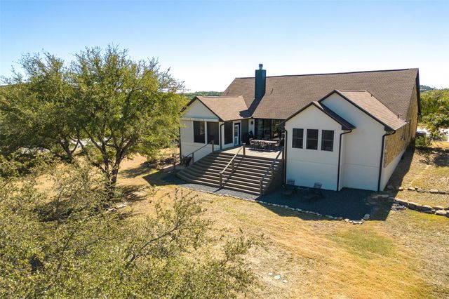 702 E Summit DR, Spicewood, TX 78669