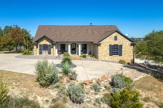702 E Summit DR, Spicewood, TX 78669