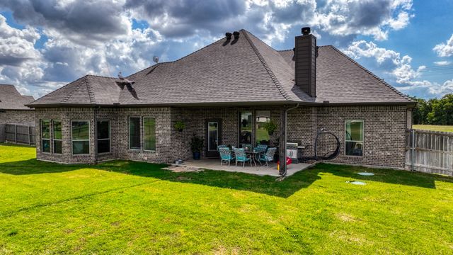 677 County Road 3341, Paradise, TX 76073