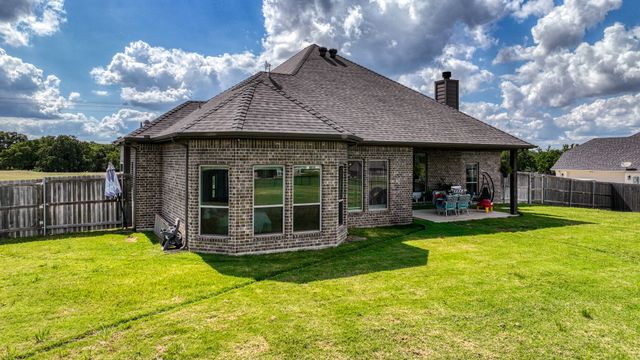 677 County Road 3341, Paradise, TX 76073