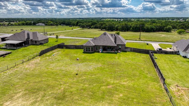 677 County Road 3341, Paradise, TX 76073