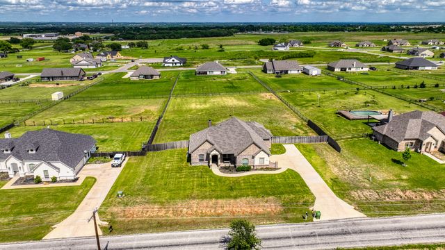 677 County Road 3341, Paradise, TX 76073