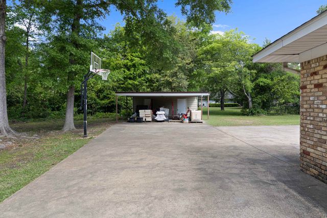 2407 Wychelm, Kilgore, TX 75662