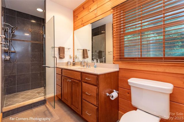 228 Chestnut Mountain Road, Canton, NC 28716