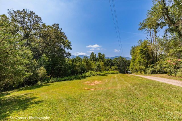 228 Chestnut Mountain Road, Canton, NC 28716