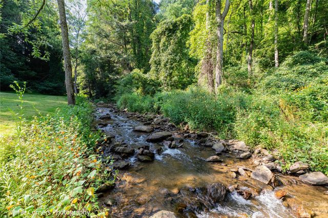 228 Chestnut Mountain Road, Canton, NC 28716