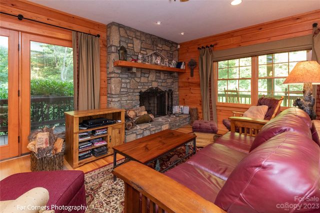 228 Chestnut Mountain Road, Canton, NC 28716