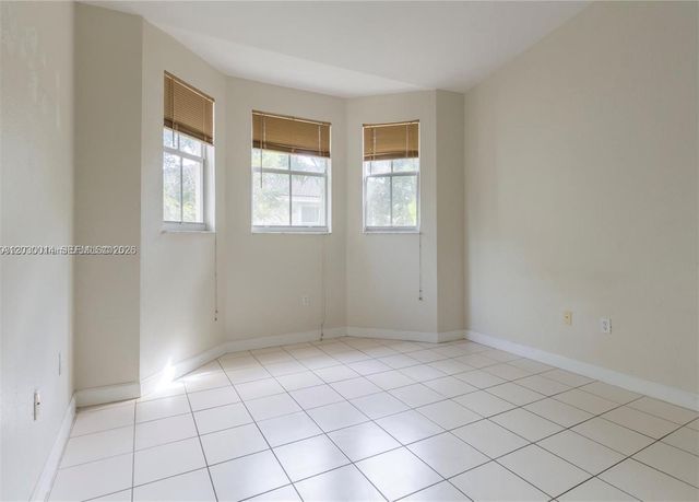 2755 SE 16th Ave 202, Homestead, FL 33035