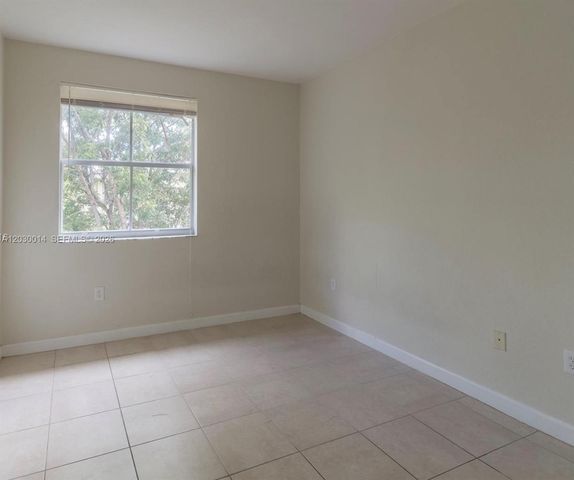 2755 SE 16th Ave 202, Homestead, FL 33035