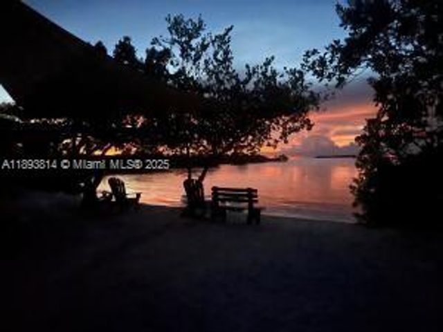 333 Bay View Ave, Key Largo, FL 33037