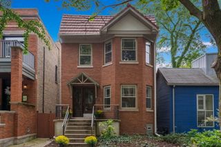 1335 W Hollywood Avenue, Chicago, IL 60660