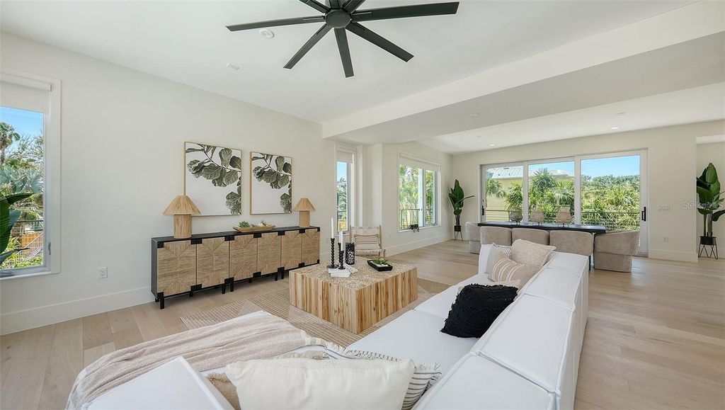 Image 19 of property listing at 8800 MIDNIGHT PASS ROAD, Sarasota, FL 34242
