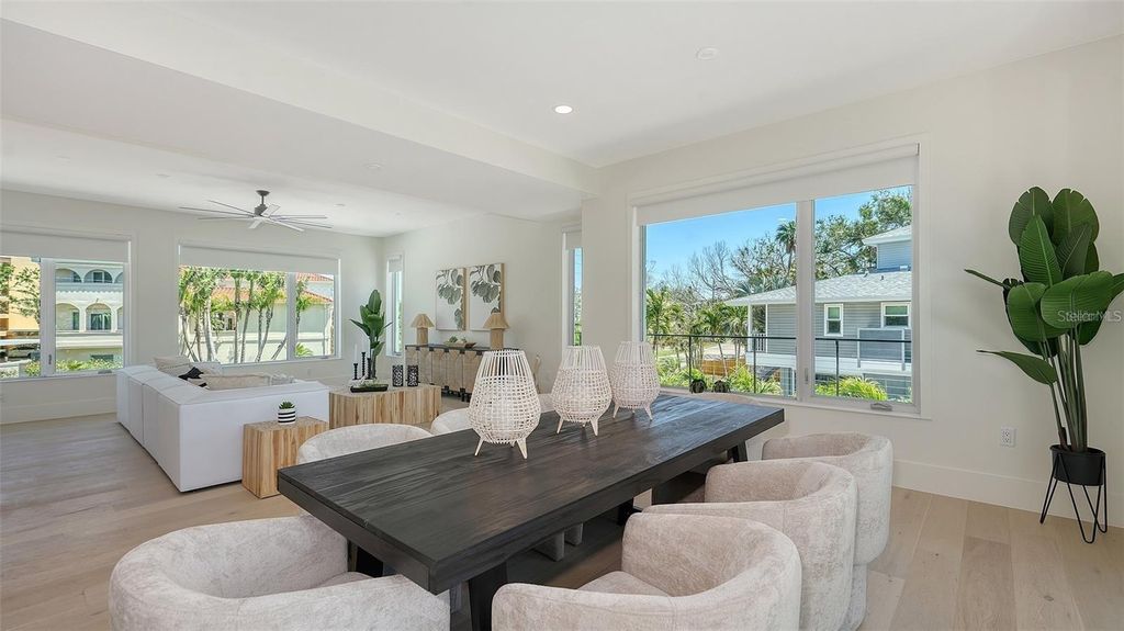 Image 23 of property listing at 8800 MIDNIGHT PASS ROAD, Sarasota, FL 34242