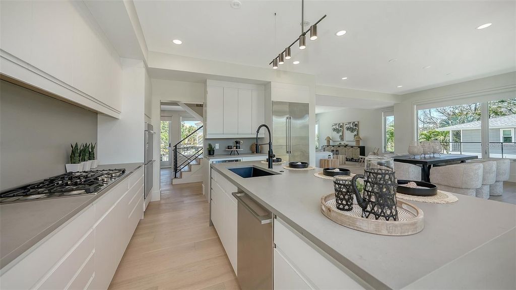 Image 28 of property listing at 8800 MIDNIGHT PASS ROAD, Sarasota, FL 34242