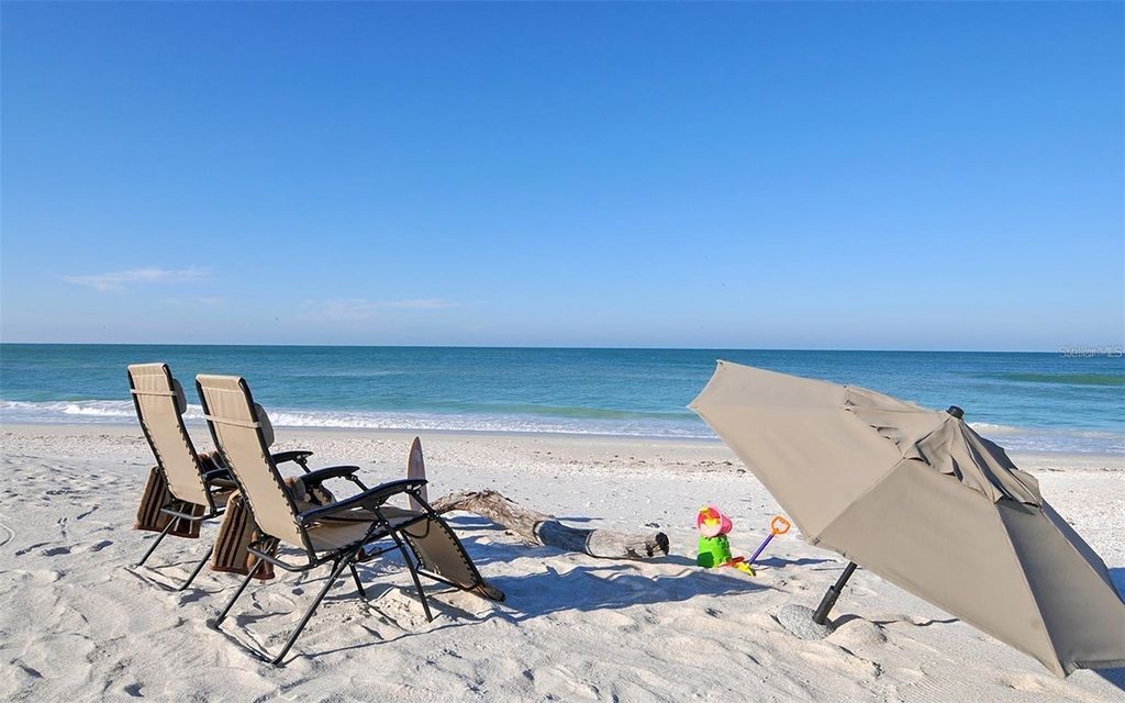 Image 5 of property listing at 8800 MIDNIGHT PASS ROAD, Sarasota, FL 34242