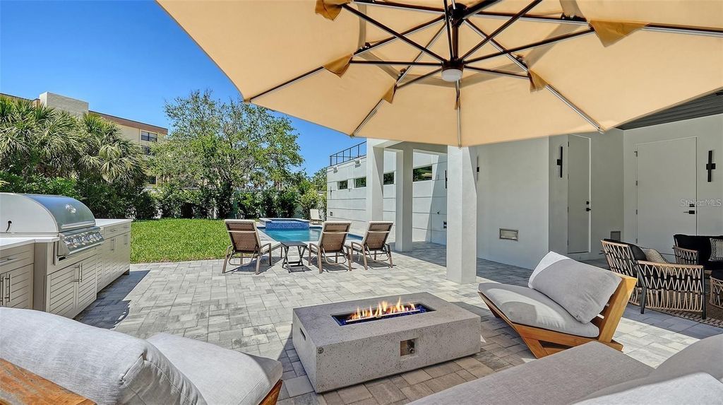 Image 67 of property listing at 8800 MIDNIGHT PASS ROAD, Sarasota, FL 34242