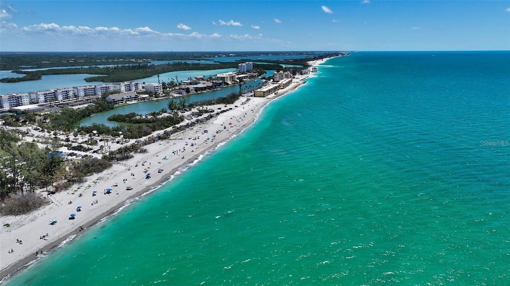 Image 82 of property listing at 8800 MIDNIGHT PASS ROAD, Sarasota, FL 34242