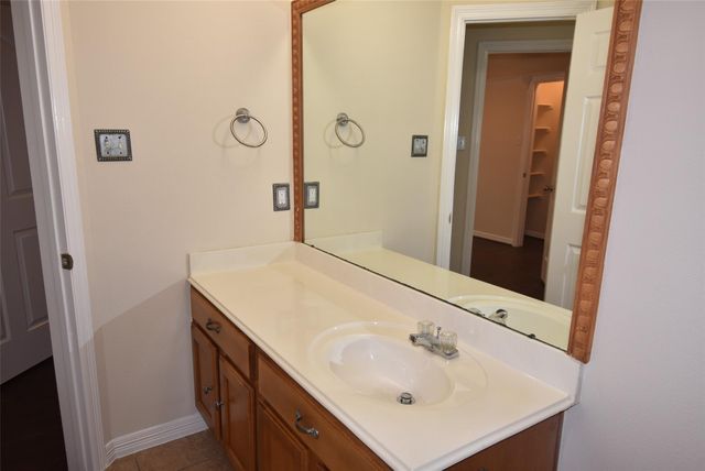 24007 Rockygate Drive, Spring, TX 77373