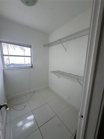 10281 E Bay Harbor Dr A3, Bay Harbor Islands, FL 33154