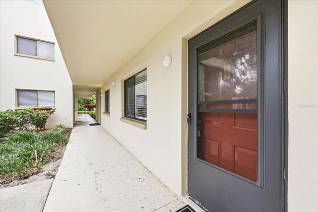 3300 FOX CHASE CIRCLE N 202, Palm Harbor, FL 34683