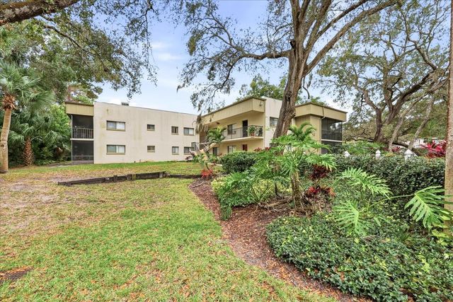 3300 FOX CHASE CIRCLE N 202, Palm Harbor, FL 34683