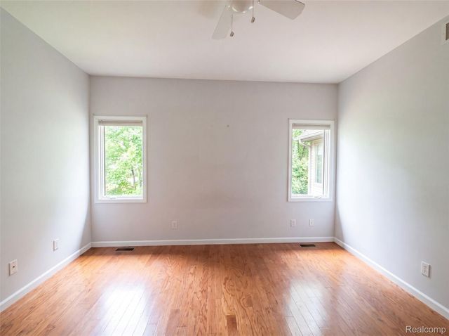 1102 Hawthorne, Greenville, MI 48838