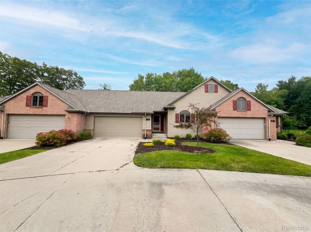 1102 Hawthorne, Greenville, MI 48838
