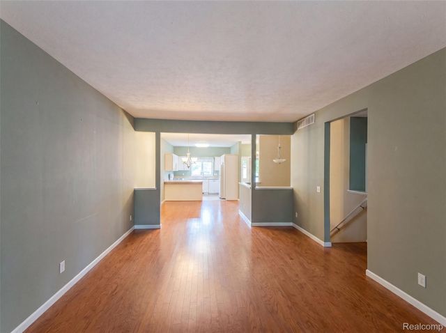 1102 Hawthorne, Greenville, MI 48838