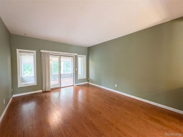 1102 Hawthorne, Greenville, MI 48838