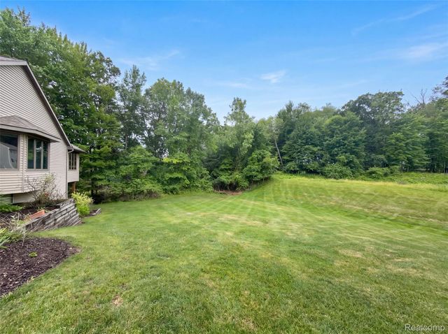 1102 Hawthorne, Greenville, MI 48838