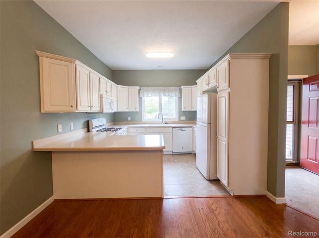 1102 Hawthorne, Greenville, MI 48838