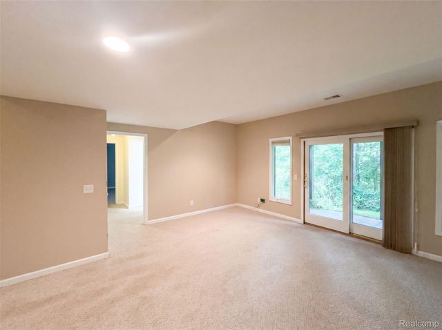 1102 Hawthorne, Greenville, MI 48838