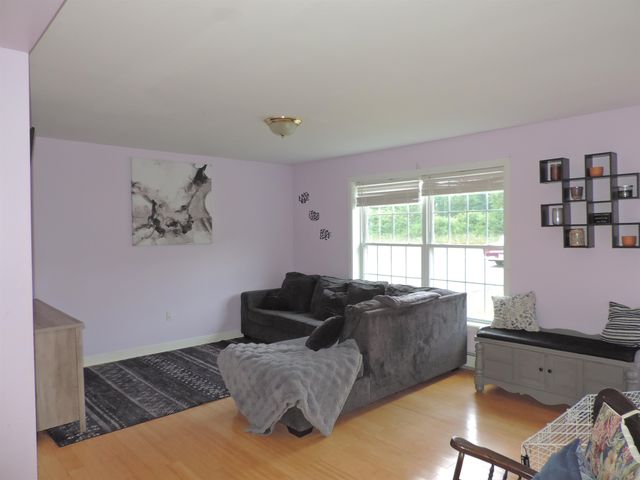 262 Daniel Webster Highway, Boscawen, NH 03303