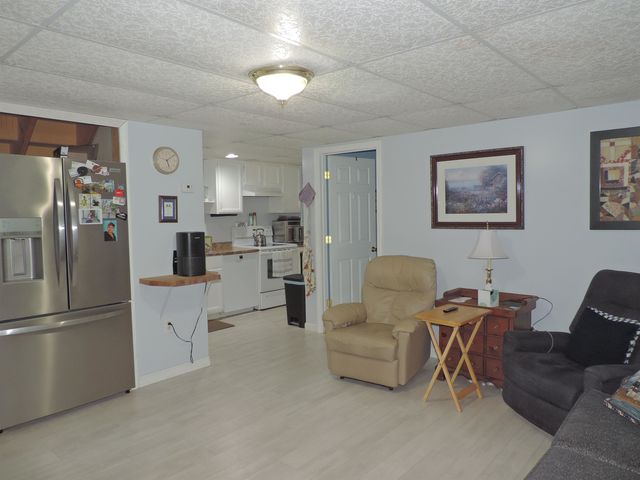 262 Daniel Webster Highway, Boscawen, NH 03303