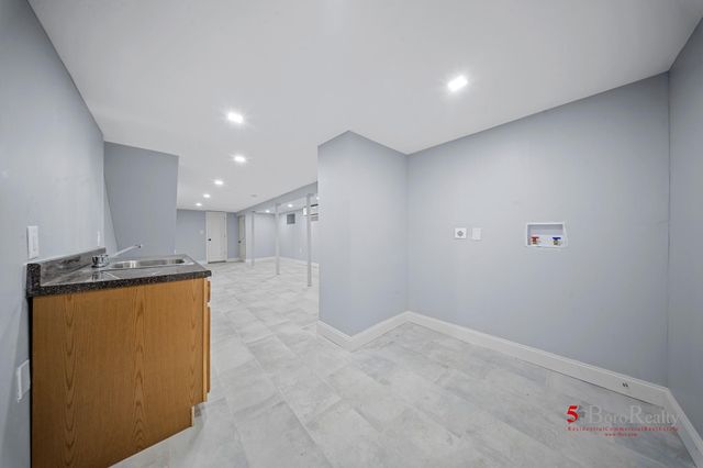 80-81 88th Ave, Woodhaven, NY 11421