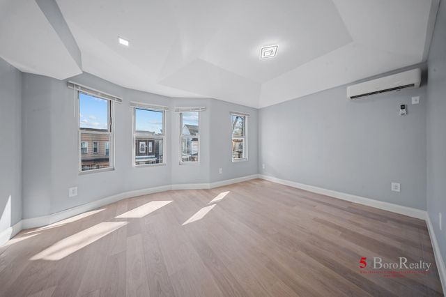 80-81 88th Ave, Woodhaven, NY 11421